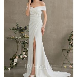 JJs house ivory wedding dress